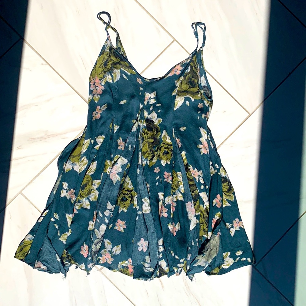 Free People adjustable strap top,floral print Sz S